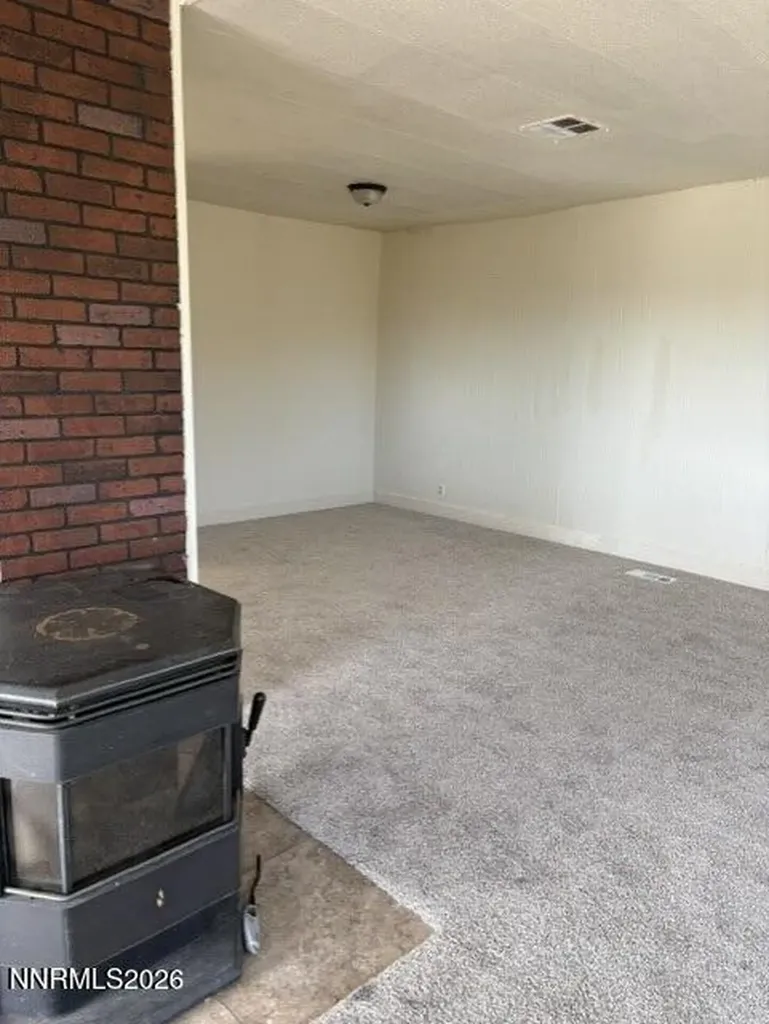 16 Clayton Dayton NV 89403
