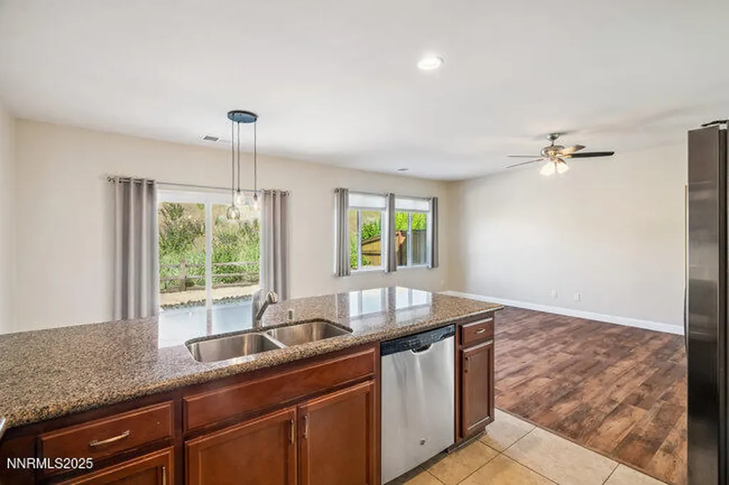 1825 Star Bright Reno NV 89523