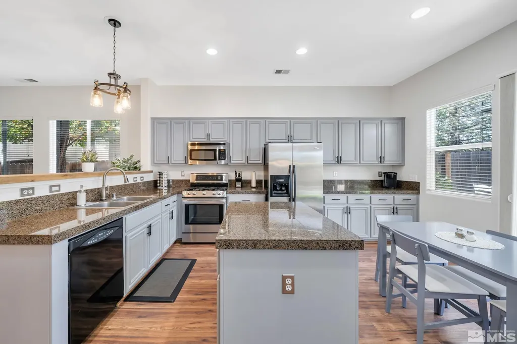 10577 Eagle Falls Reno NV 89521
