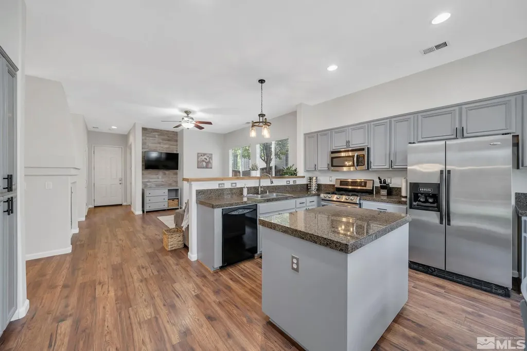 10577 Eagle Falls Reno NV 89521
