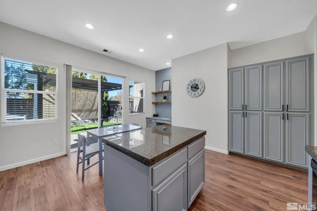 10577 Eagle Falls Reno NV 89521