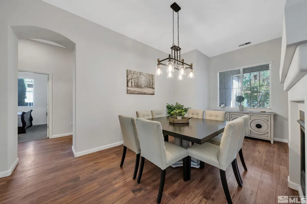 10577 Eagle Falls Reno NV 89521