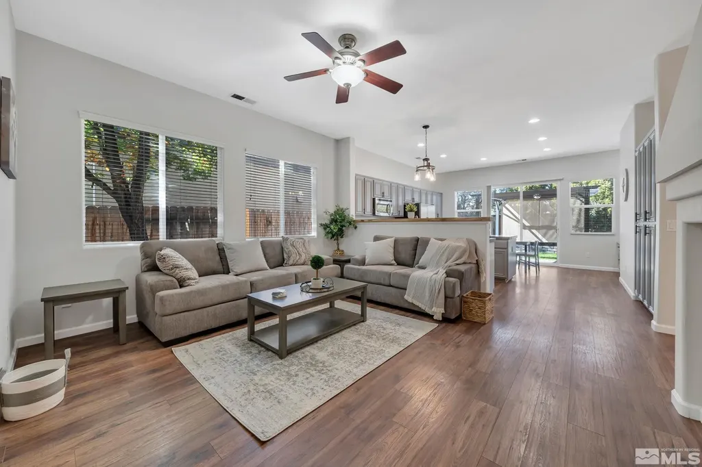 10577 Eagle Falls Reno NV 89521