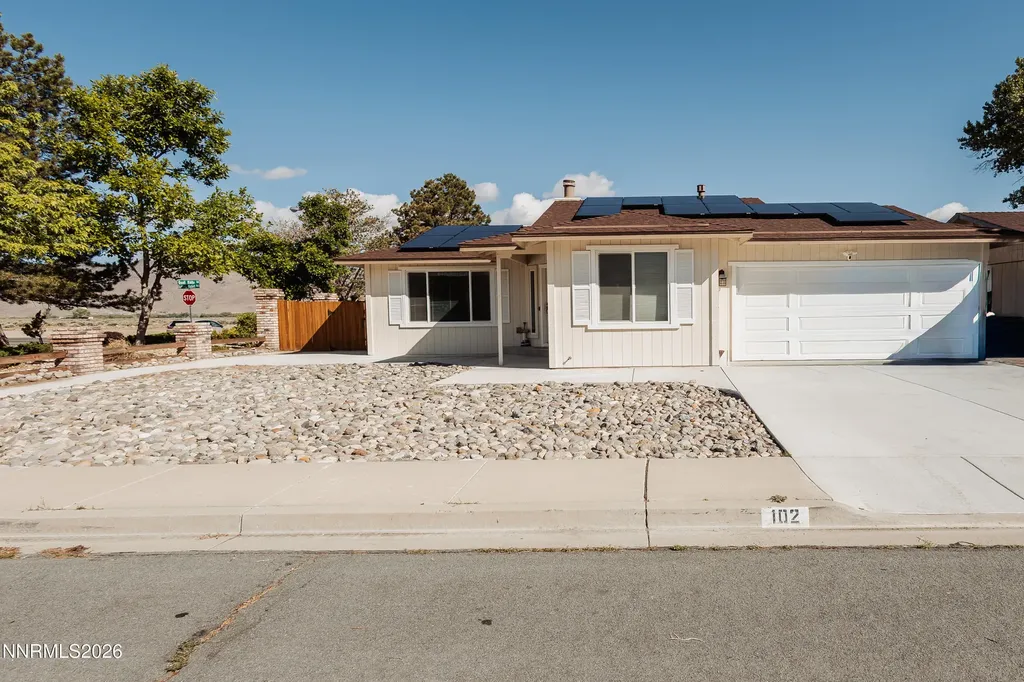 102 Woodlake Dayton NV 89403