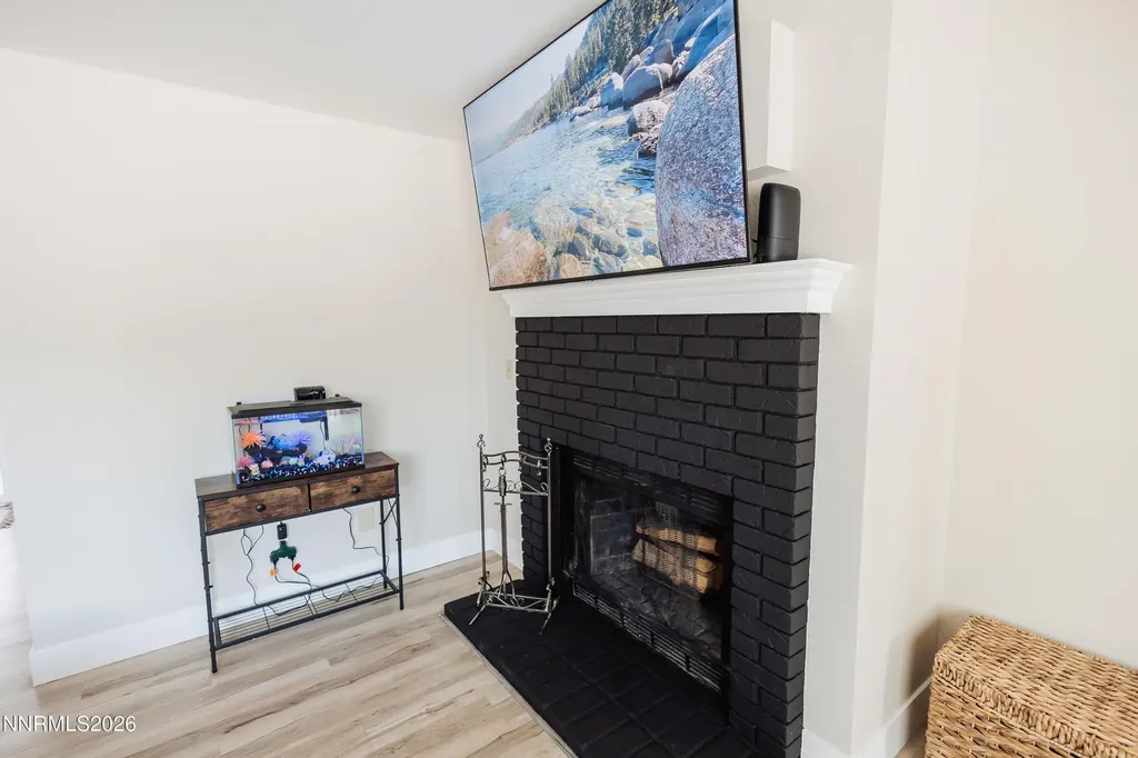 102 Woodlake Dayton NV 89403