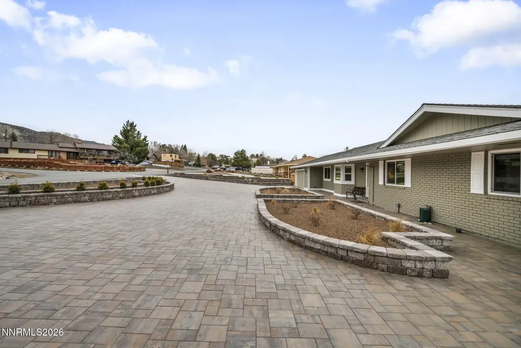 13745 Kewanna Reno NV 89521