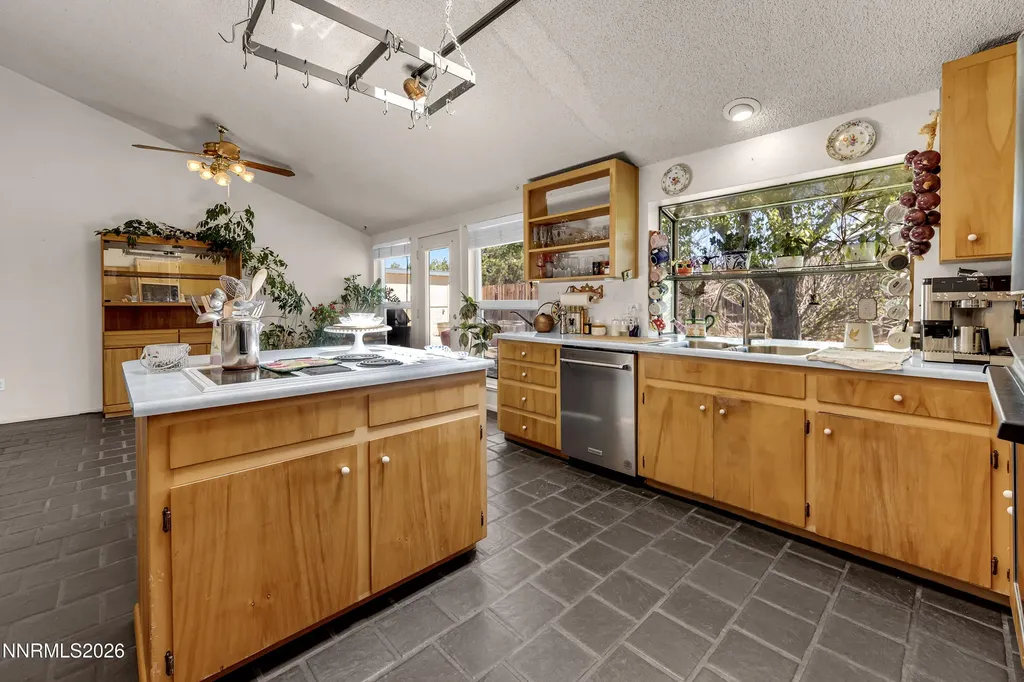 3329 Edmonds Carson City NV 89701