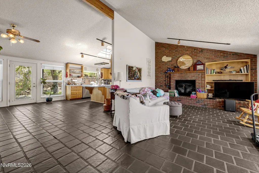 3329 Edmonds Carson City NV 89701