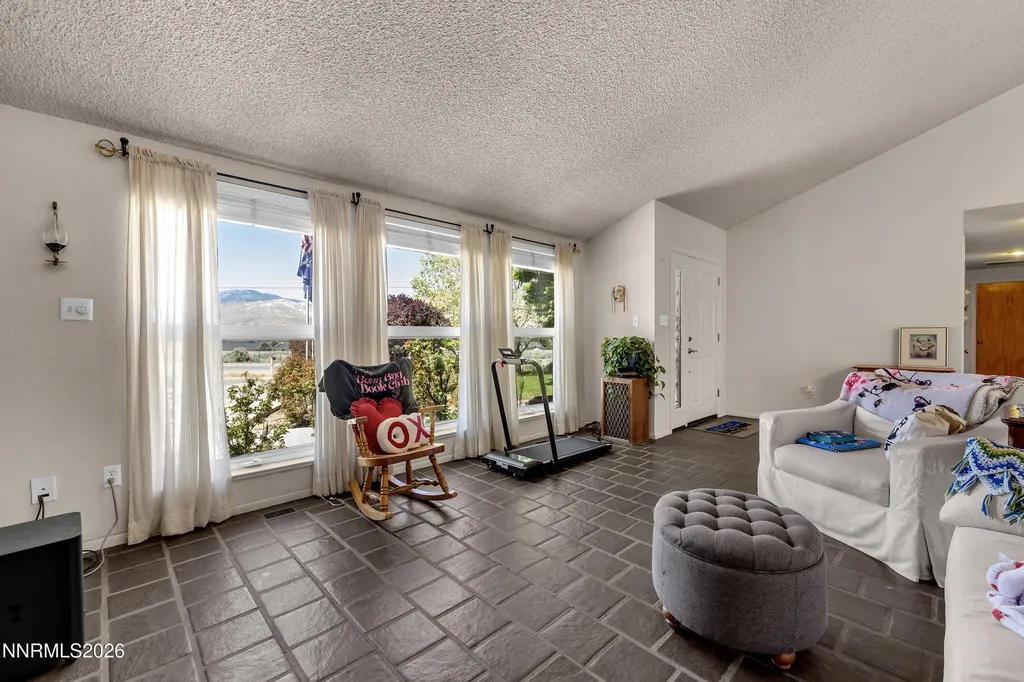 3329 Edmonds Carson City NV 89701