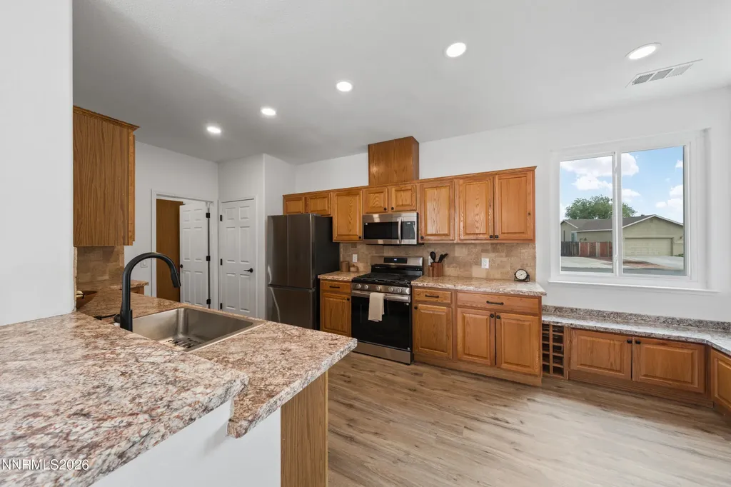 20985 Rose Knob Reno NV 89508