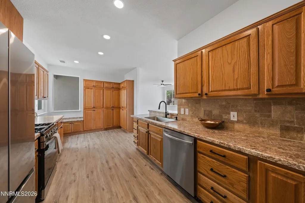 20985 Rose Knob Reno NV 89508