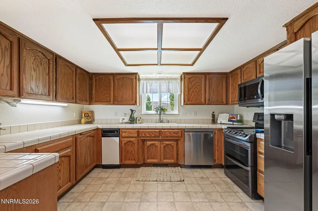 616 Kim Gardnerville NV 89460