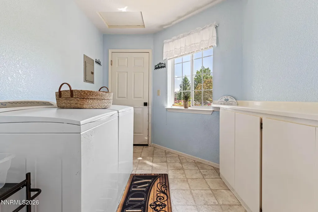 616 Kim Gardnerville NV 89460