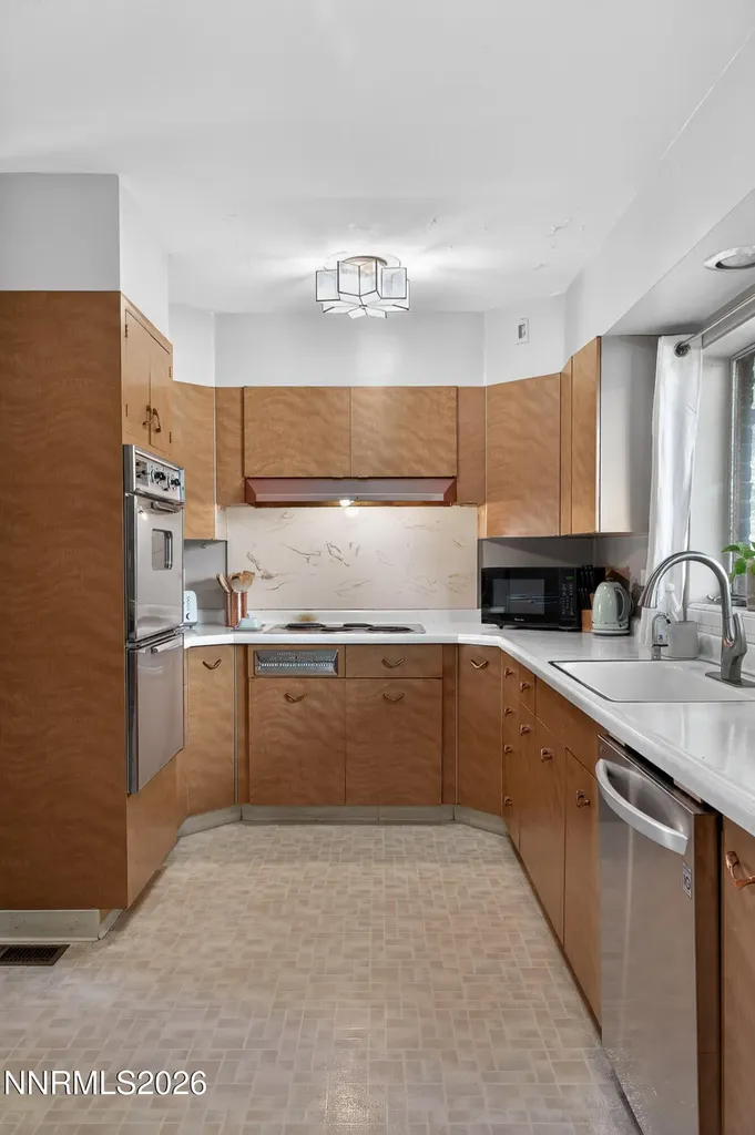 1310 Lander Reno NV 89509