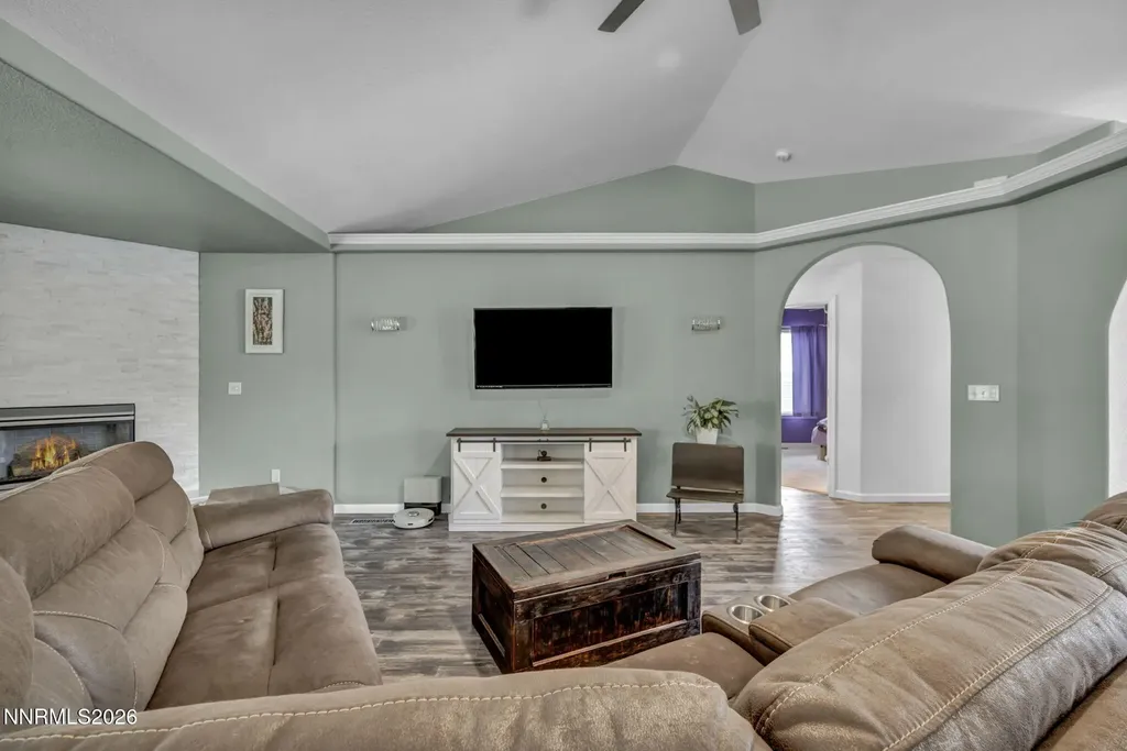 2983 Hot Springs Minden NV 89423
