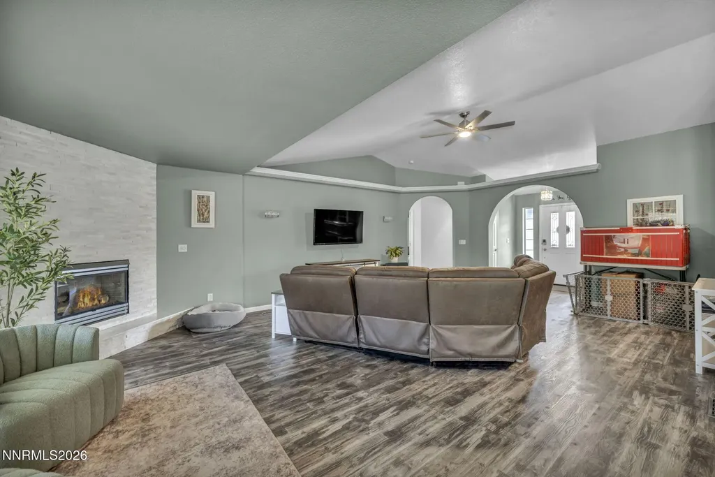 2983 Hot Springs Minden NV 89423