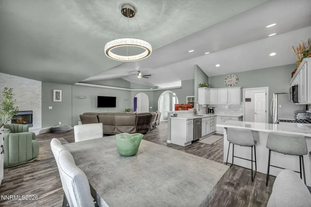 2983 Hot Springs Minden NV 89423