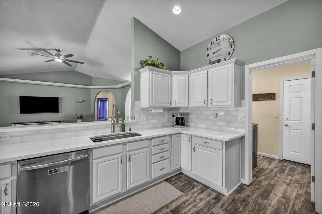 2983 Hot Springs Minden NV 89423