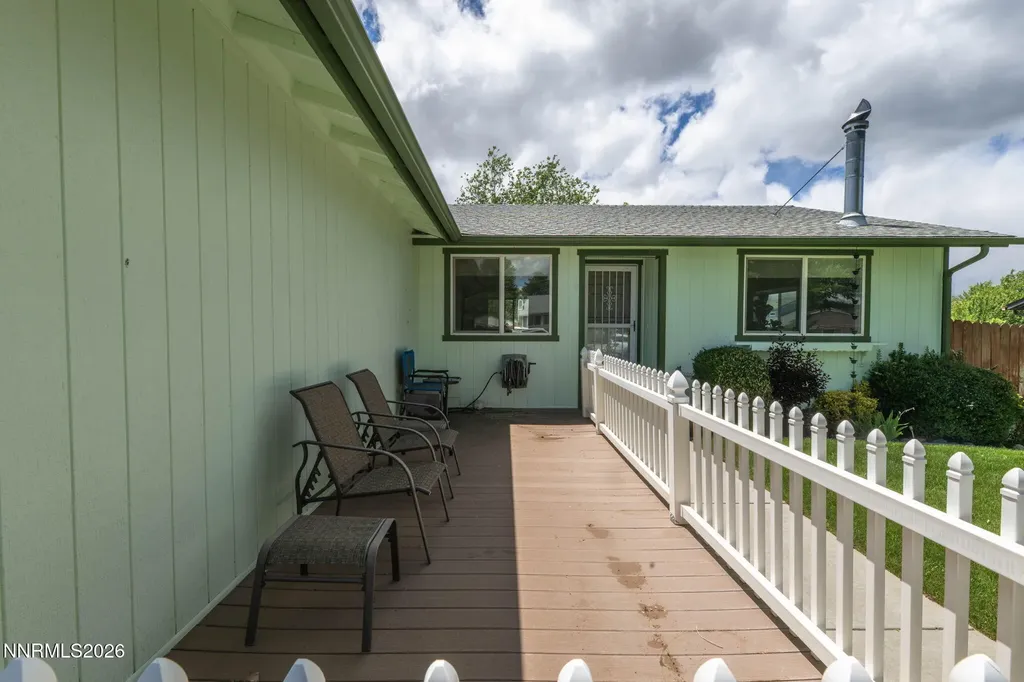 1385 Patricia Gardnerville NV 89460