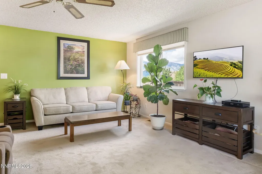 1385 Patricia Gardnerville NV 89460