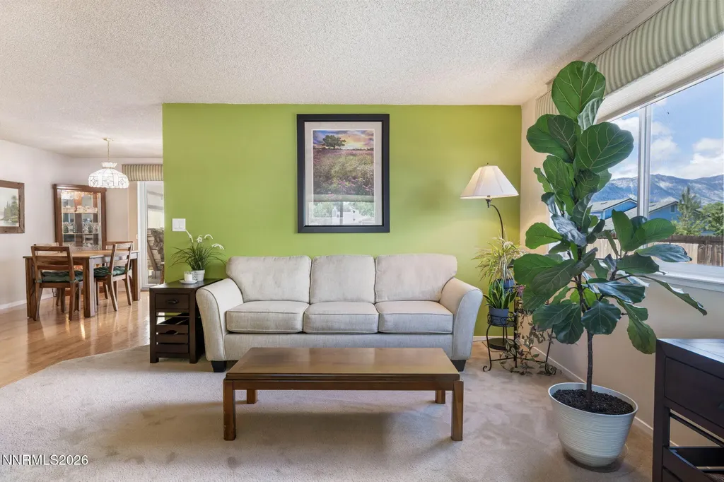 1385 Patricia Gardnerville NV 89460