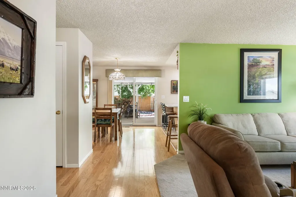 1385 Patricia Gardnerville NV 89460