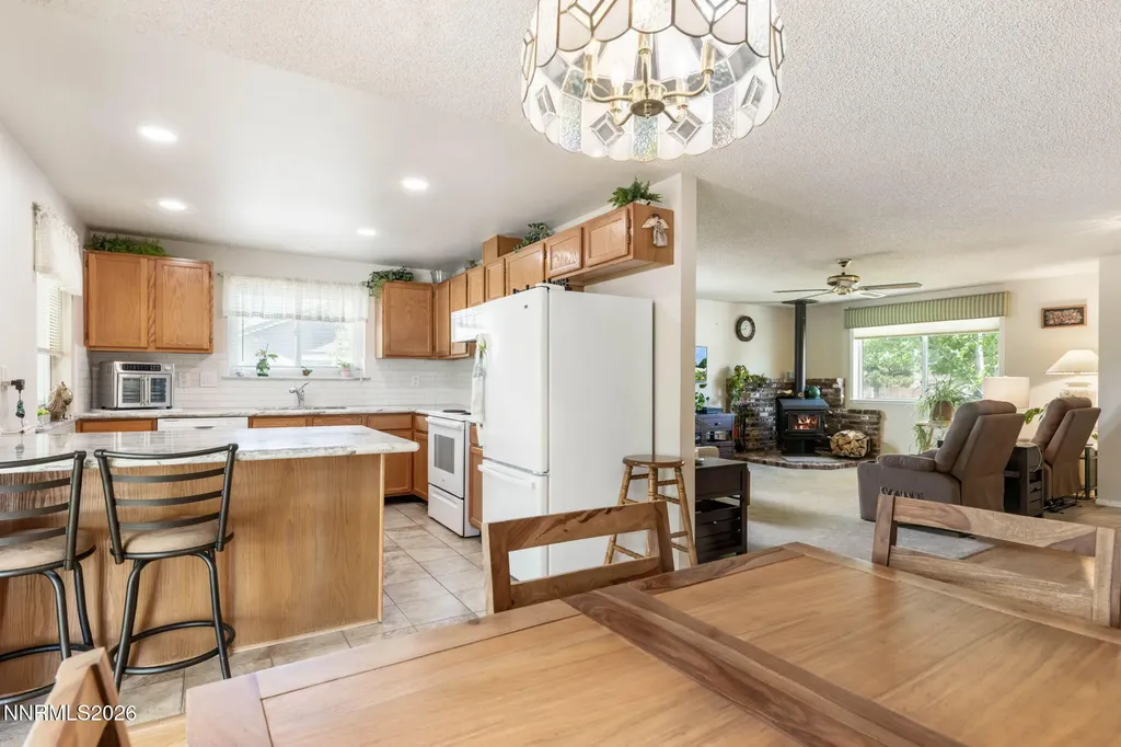 1385 Patricia Gardnerville NV 89460