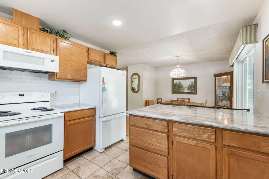 1385 Patricia Gardnerville NV 89460