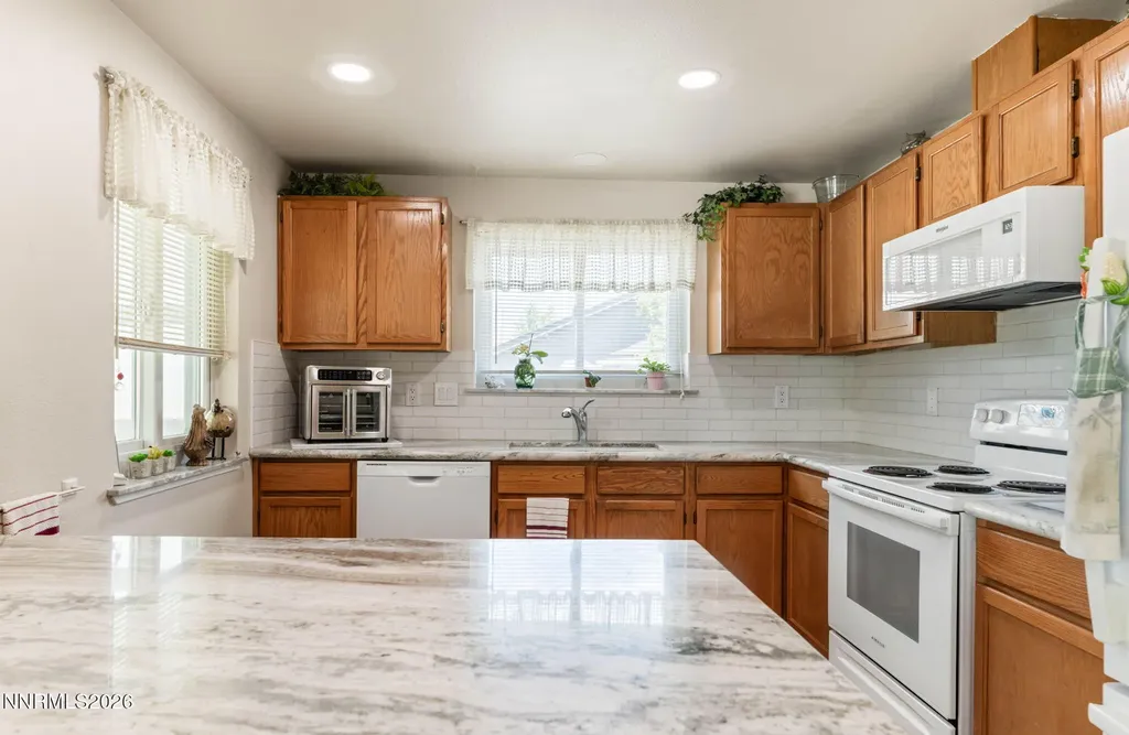 1385 Patricia Gardnerville NV 89460