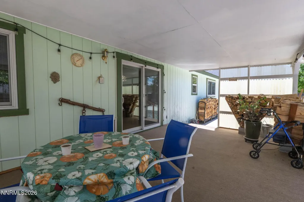 1385 Patricia Gardnerville NV 89460