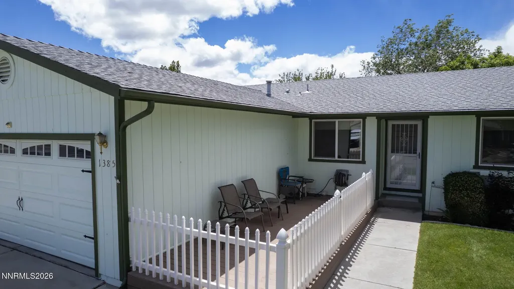 1385 Patricia Gardnerville NV 89460
