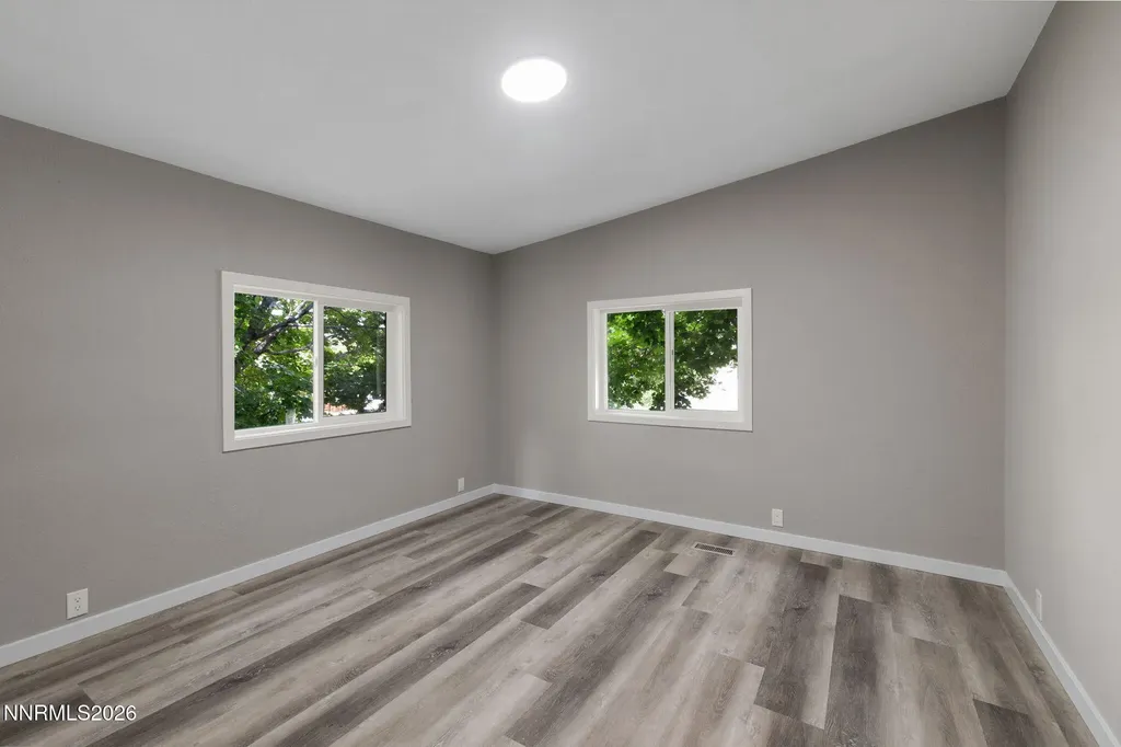 4987 Newport Reno NV 89506