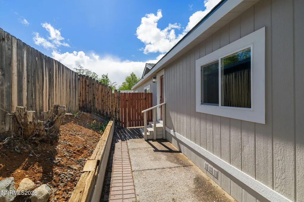 4987 Newport Reno NV 89506