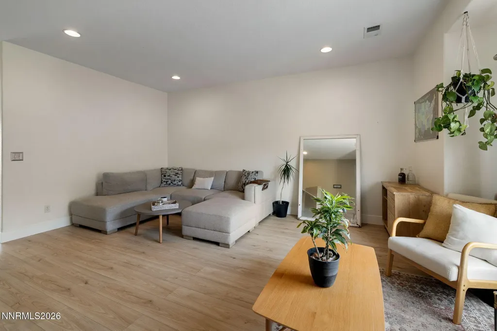 355 Madison Marie Reno NV 89503