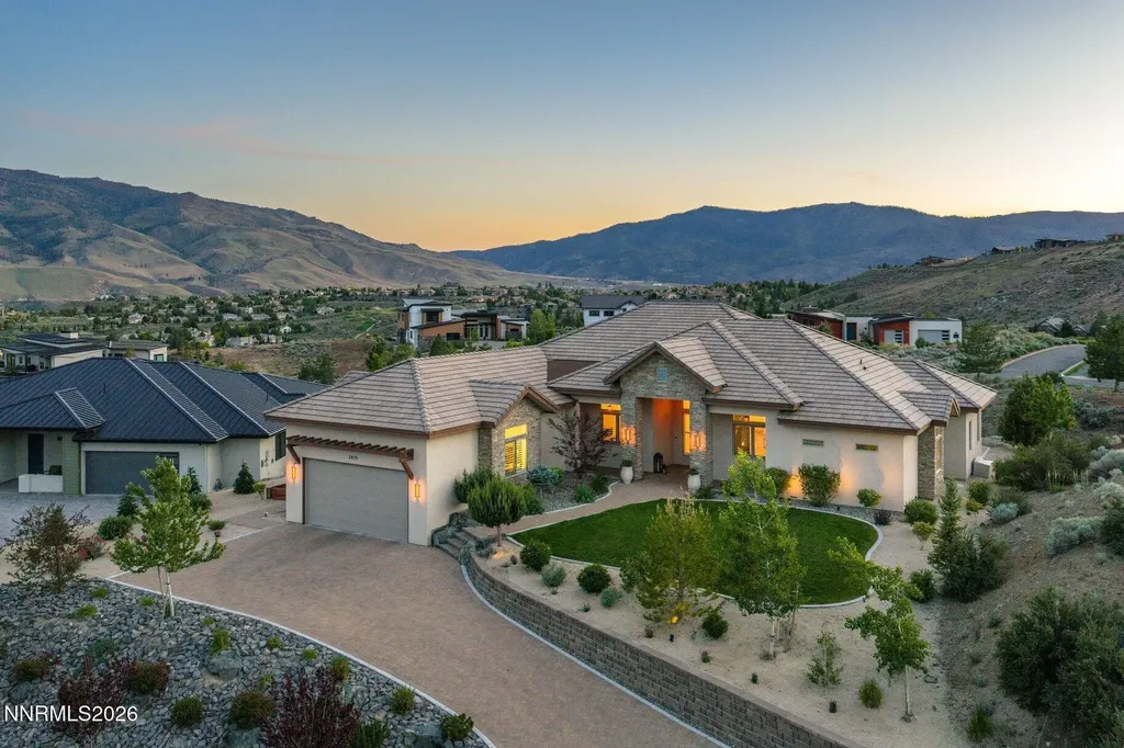 2475 Drake Wood Reno NV 89523