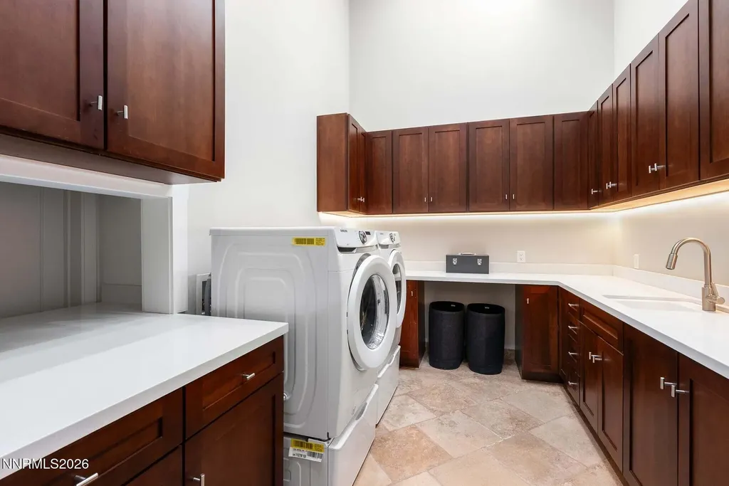 1400 Meadowview Reno NV 89509