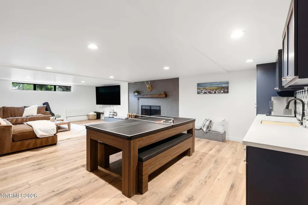 1400 Meadowview Reno NV 89509