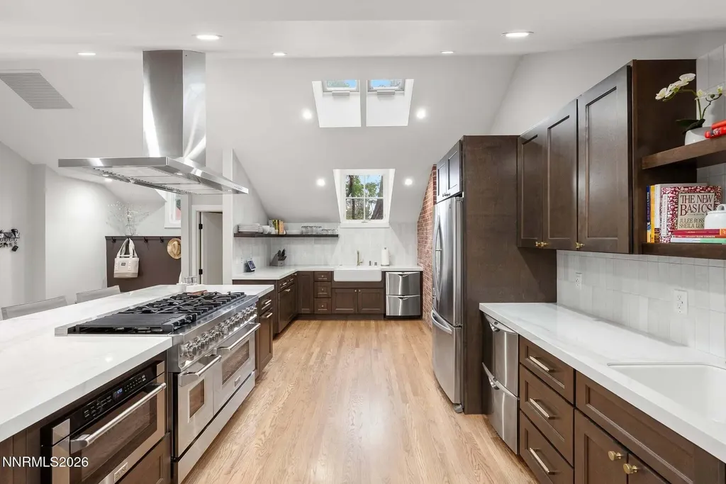 1400 Meadowview Reno NV 89509