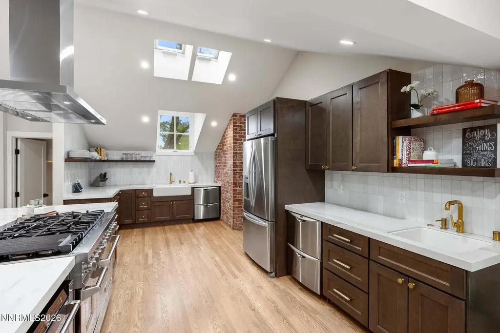 1400 Meadowview Reno NV 89509