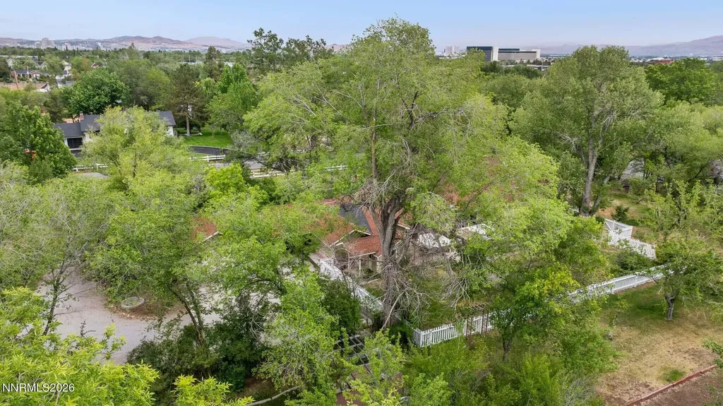 1400 Meadowview Reno NV 89509