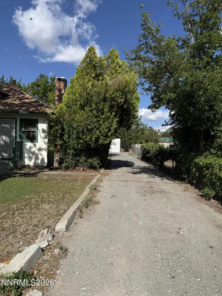 513 Main Yerington NV 89447