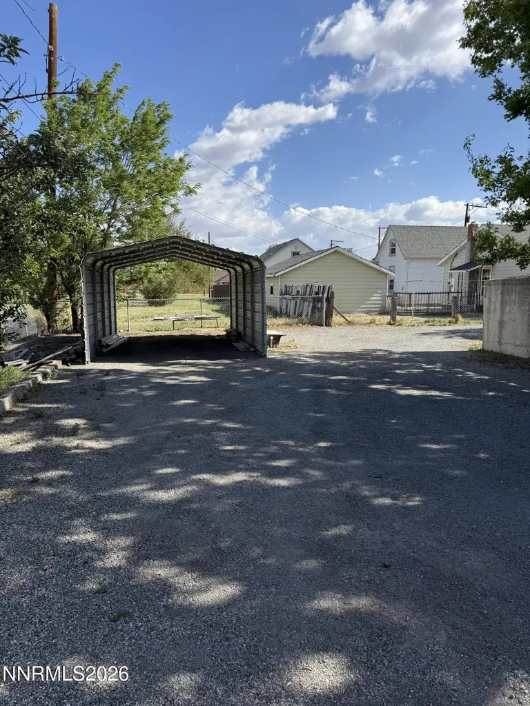 513 Main Yerington NV 89447