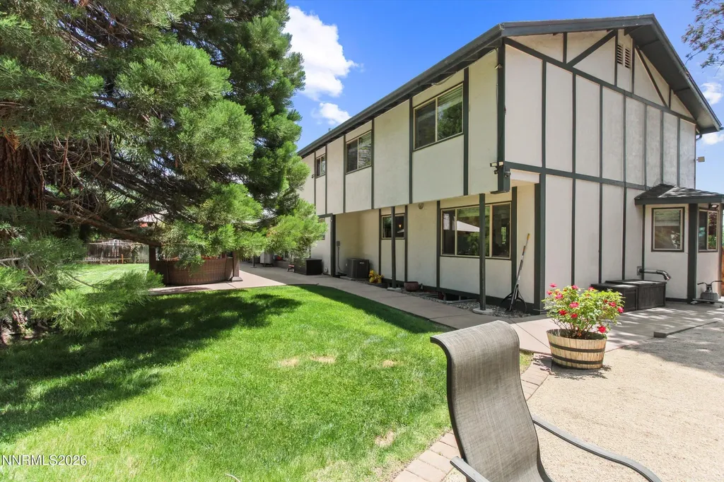 2195 Charolaise Sparks NV 89431