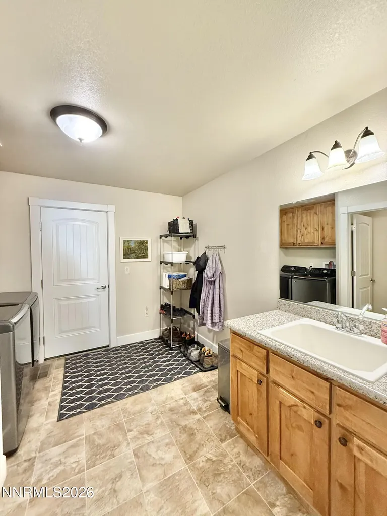 636 Husker Winnemucca NV 89445
