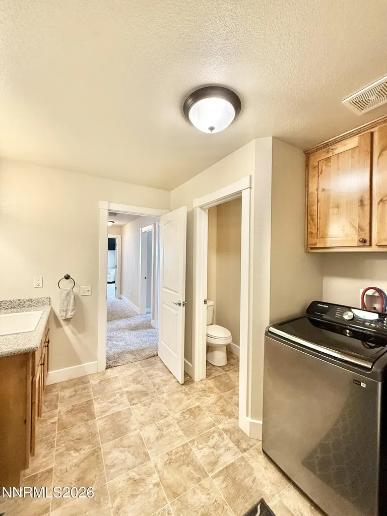 636 Husker Winnemucca NV 89445
