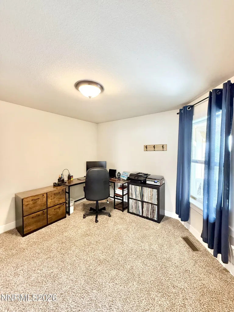 636 Husker Winnemucca NV 89445