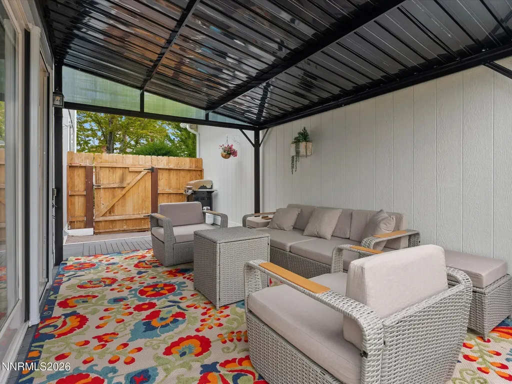 1353 Molly Carson City NV 89706