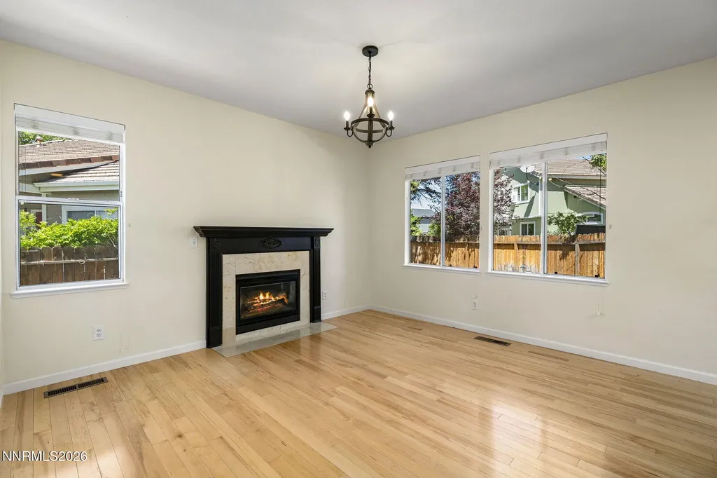 4695 Hydepark Reno NV 89502