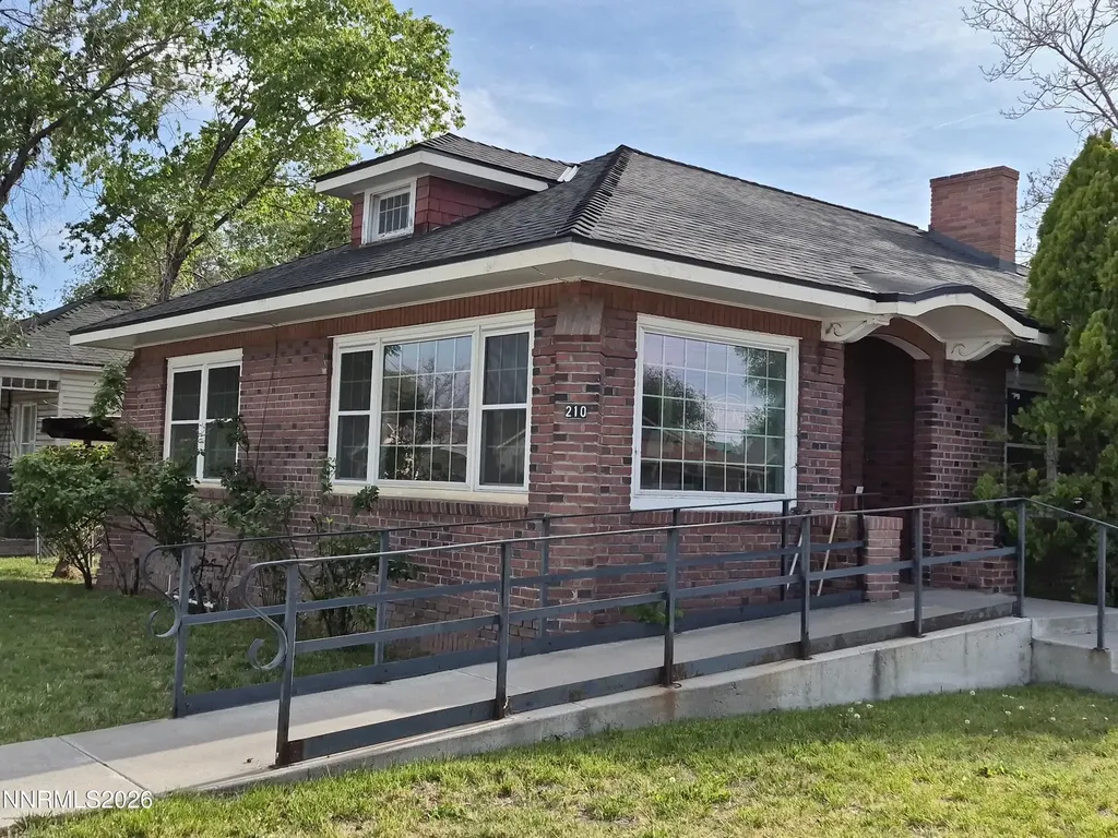 210 Taylor Fallon NV 89406