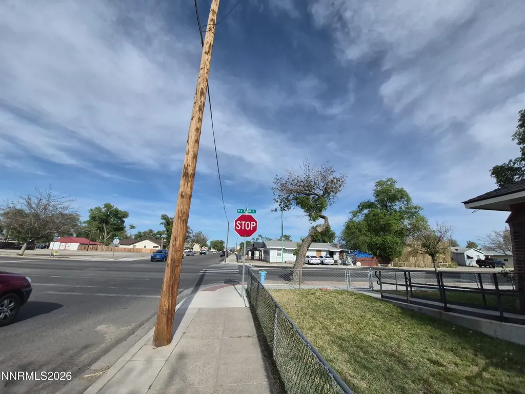 210 Taylor Fallon NV 89406